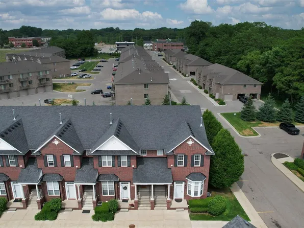 53274 W Providence Dr, Shelby Township, MI 48316
