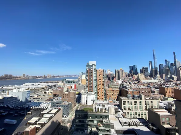 560 West 43rd Street image 4 of 21