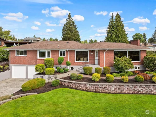 1327 N Jackson Avenue, Tacoma, WA 98406