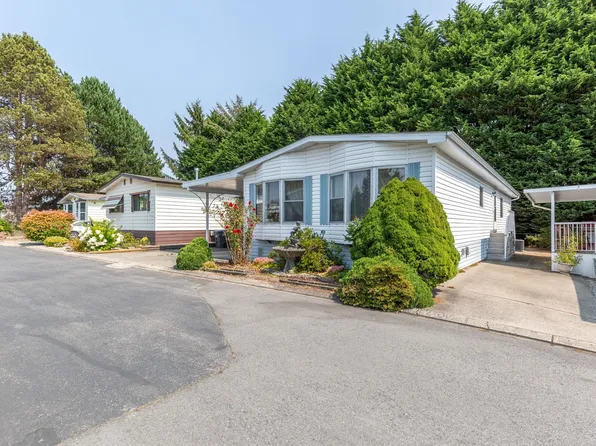 2062 King George Blvd #103, Surrey, BC V4A 5A2