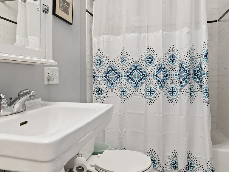 29 Ocean Ave #4 — Photo 26