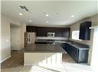 8033 Ancient Oaks Ave, Las Vegas, NV 89113