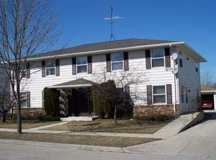2420 Camelot Blvd, Sheboygan, WI 53081