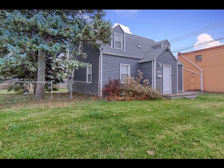 11610 Cardwell St — Photo 4