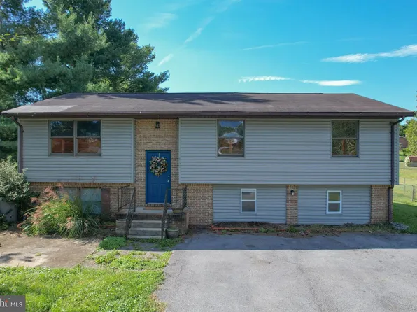 157 General Lee Ave, Inwood, WV 25428