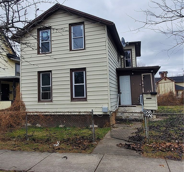 1st image of 102 Jefferson Ave