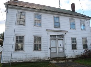 69 Main St, Winthrop, ME 04364