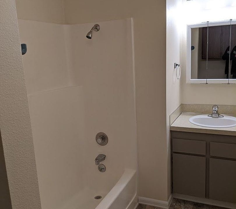 2nd image of 1331 High St APT 7A