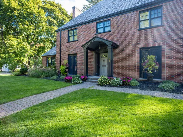 500 Rosewood Ave SE, East Grand Rapids, MI 49506