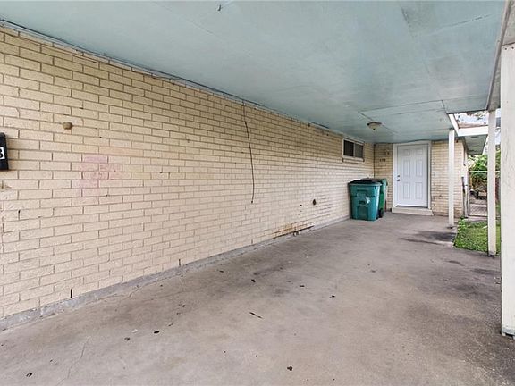 3rd image of 608-10 Gulf Dr