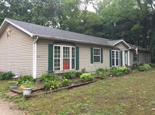 24460 Karr Rd, Belleville, MI 48111