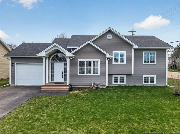 1 Sebastien St, Shediac, NB E4P 0K7
