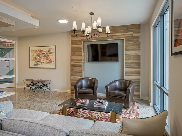 Capitol Flats — Photo 5