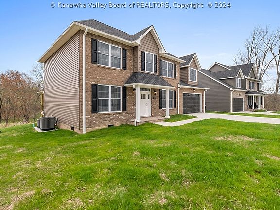3rd image of 4225 Fairway Dr