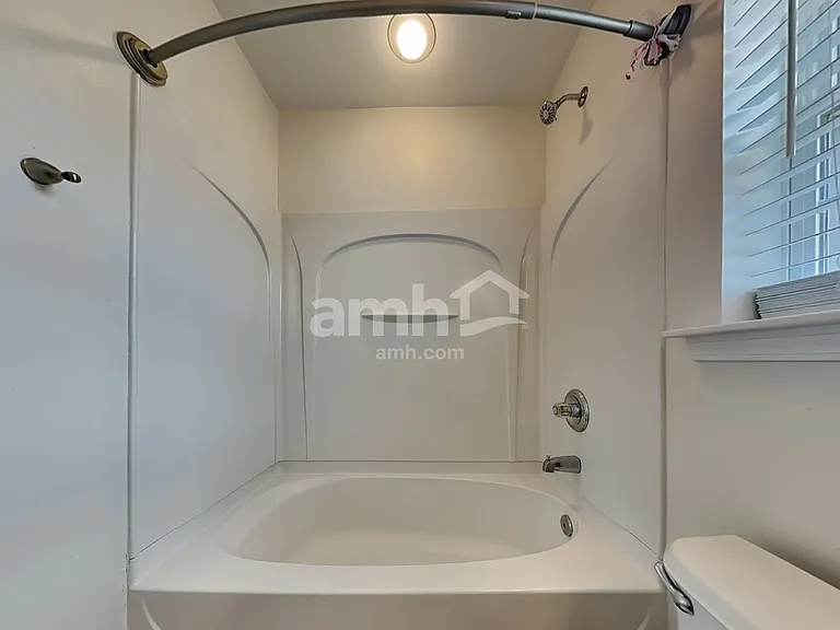 411 Waterlemon Way — Photo 17