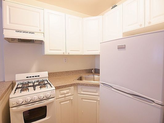 4th image of 157 E 85th St APT 2B
