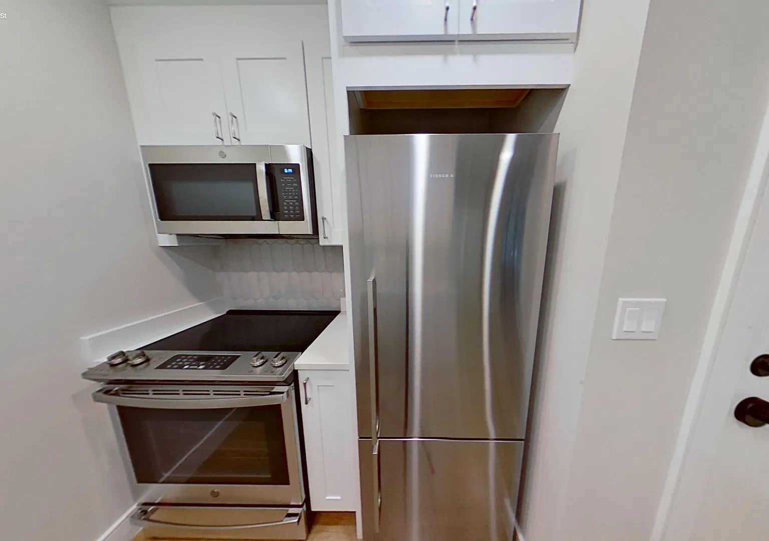 Modern Luxury Allston/Brighton — Photo 2