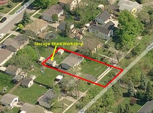 926 State Rd, Fenton, MI 48430