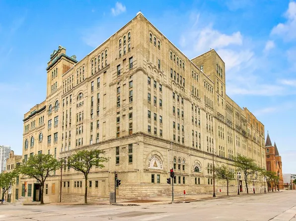 270 East Highland AVENUE #632, Milwaukee, WI 53202