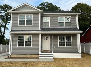 72 Herald Ave, Bridgeport, CT 06606