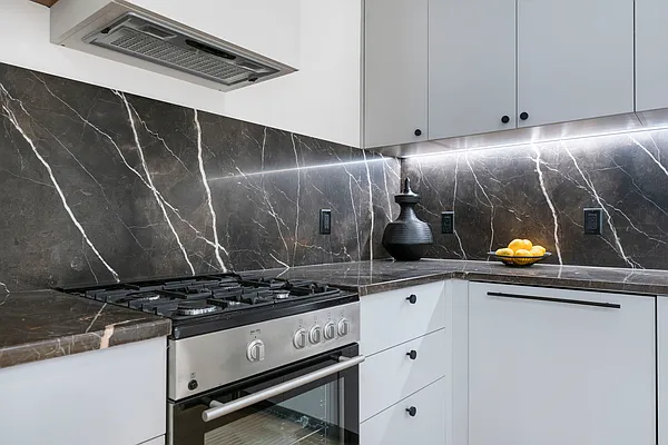 Rented by Nooklyn NYC LLC | media 24