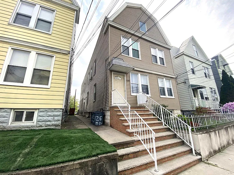 126 W 19th St #1 — Photo 11