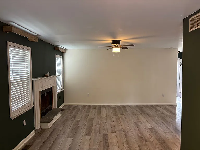 555 Upland St — Photo 5