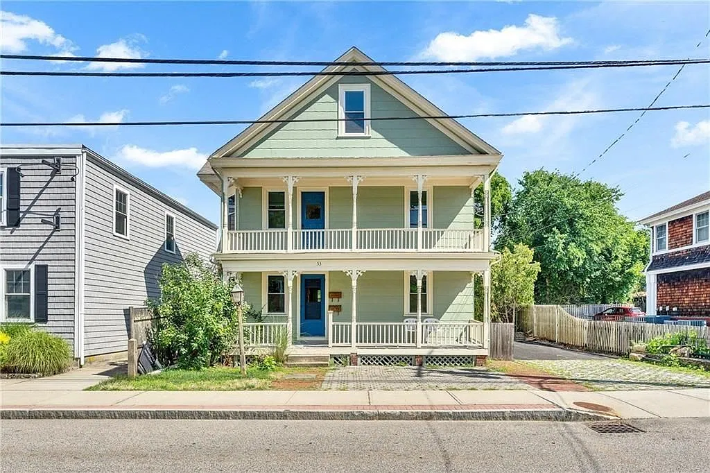 3 bed, 2.0 bath, 1343 sqft, $2,850 — Photo 1
