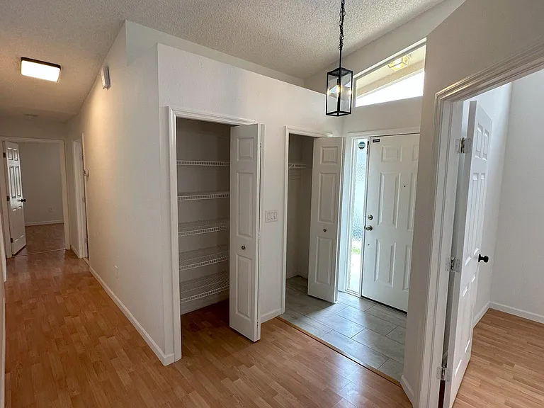 2558 Estancia Blvd — Photo 20