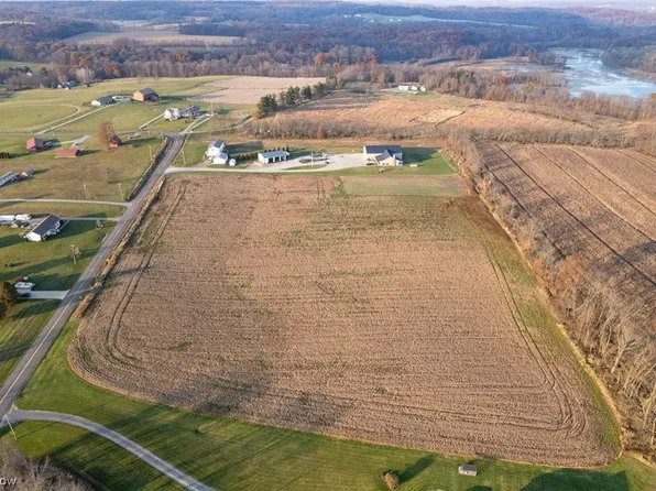 Dundee Wilmot Rd NW, Dundee, OH 44624