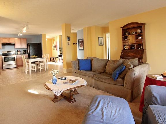 5th image of 5113 Gray Wood Ct