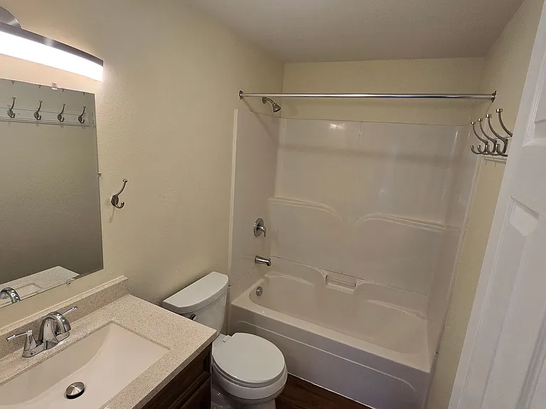Whitman Park Apartments — Photo 21
