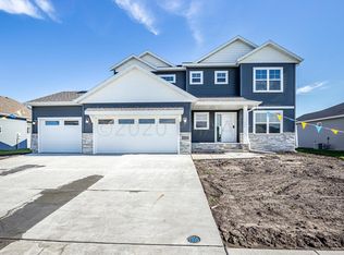 1128 Commander Dr W, West Fargo, ND 58078