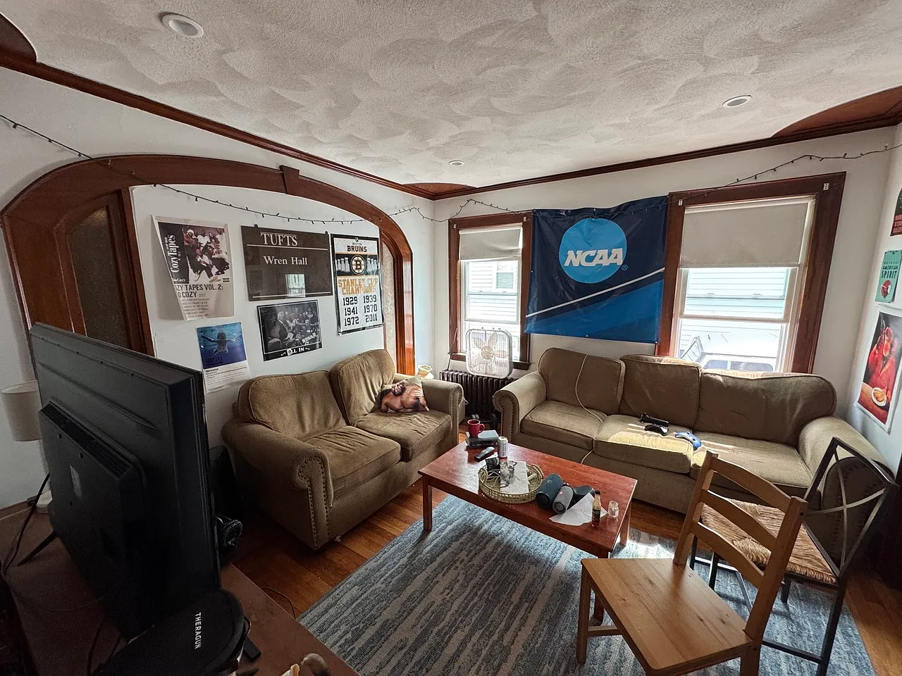 3 bed, 1000 sqft, $4,300 — Photo 2