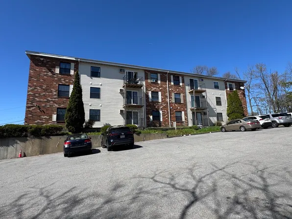 10 Hemans St Unit 21, Worcester, MA 01605