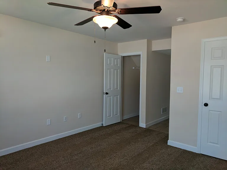10547 Ellis Rd — Photo 14