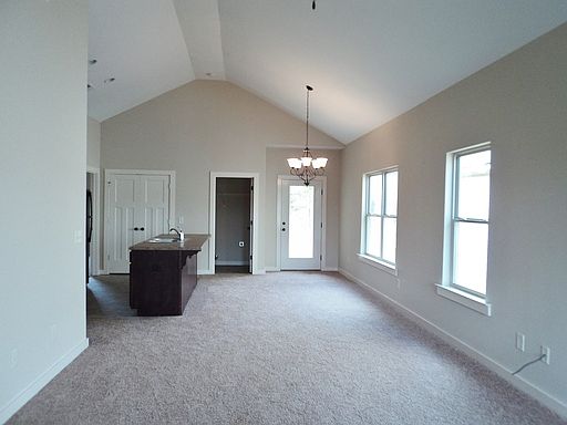 2nd image of 858 Kent Dr