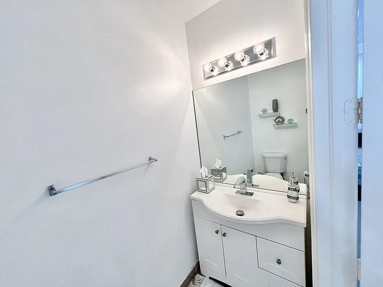 840 Marina Del Ray Ln #2 — Photo 8