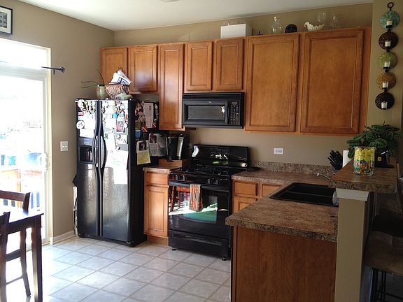 3rd image of 81 Village Station Ln