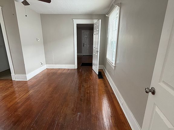 4th image of 1408 Woody Ave