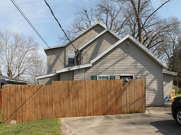 4th image of 210 Laurel Ave