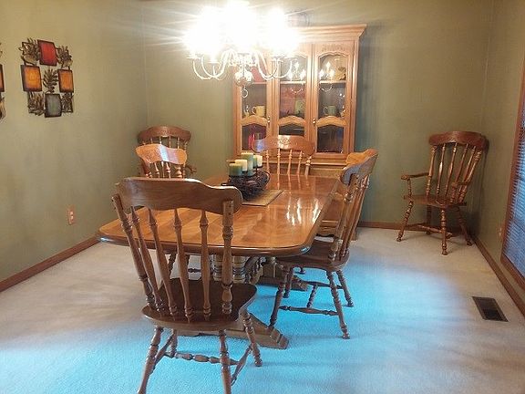 3rd image of 1566 Elizabeth Ln