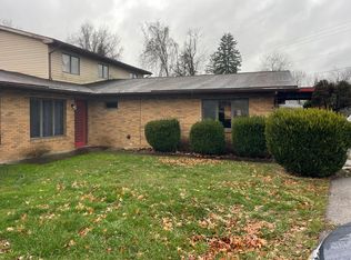 135 Paddock Green Dr #6, New Martinsville, WV 26155