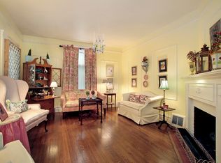 611 Rosemary Rd, Lake Forest, IL 60045