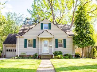 30911 Carlton Dr, Bay Village, OH