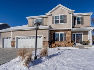 N49W15368 Orchid Cir, Menomonee Falls, WI 53051