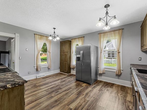 5th image of 926 2nd St S Suite S