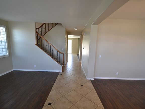 3rd image of 5094 Meadowsweet Dr