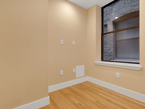 4th image of 400 W 56th St APT 3D