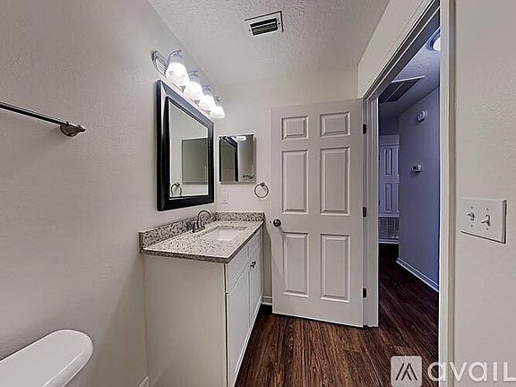 4th image of 3250 Silverado Cir